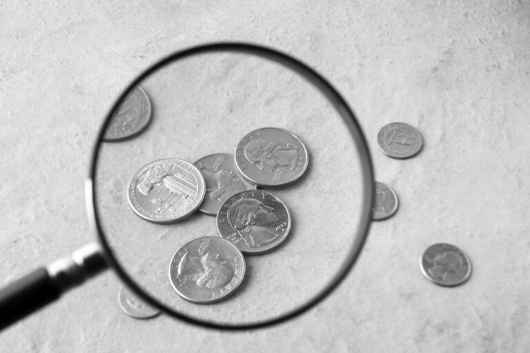 Fehlprägungen und ihre Geheimnisse: BAYERISCHES MÜNZKONTOR® erklärt, warum seltene Münzen Sammler besonders faszinieren